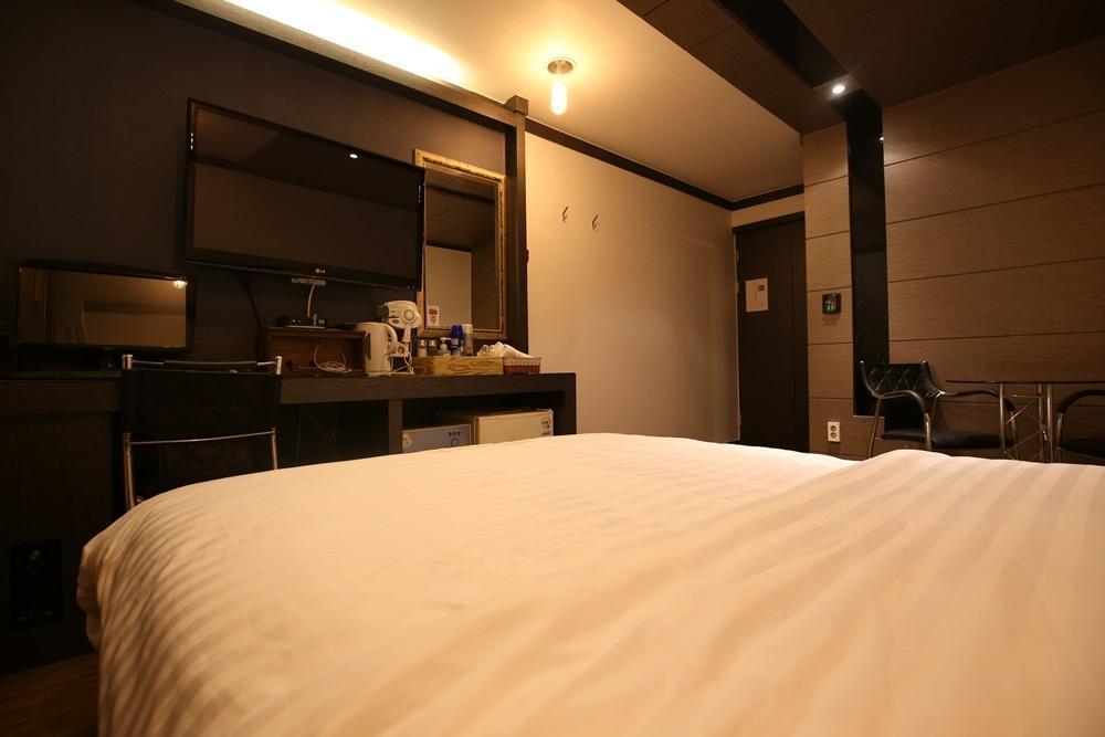 Hera Motel Теджън Екстериор снимка