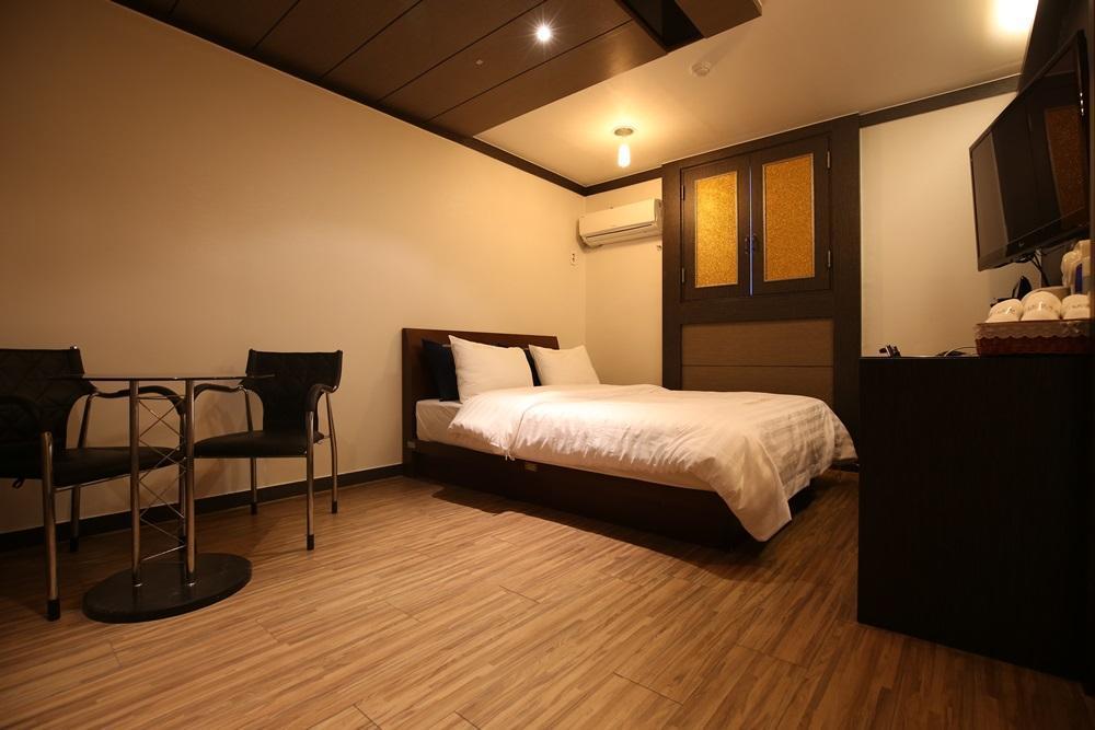 Hera Motel Теджън Екстериор снимка